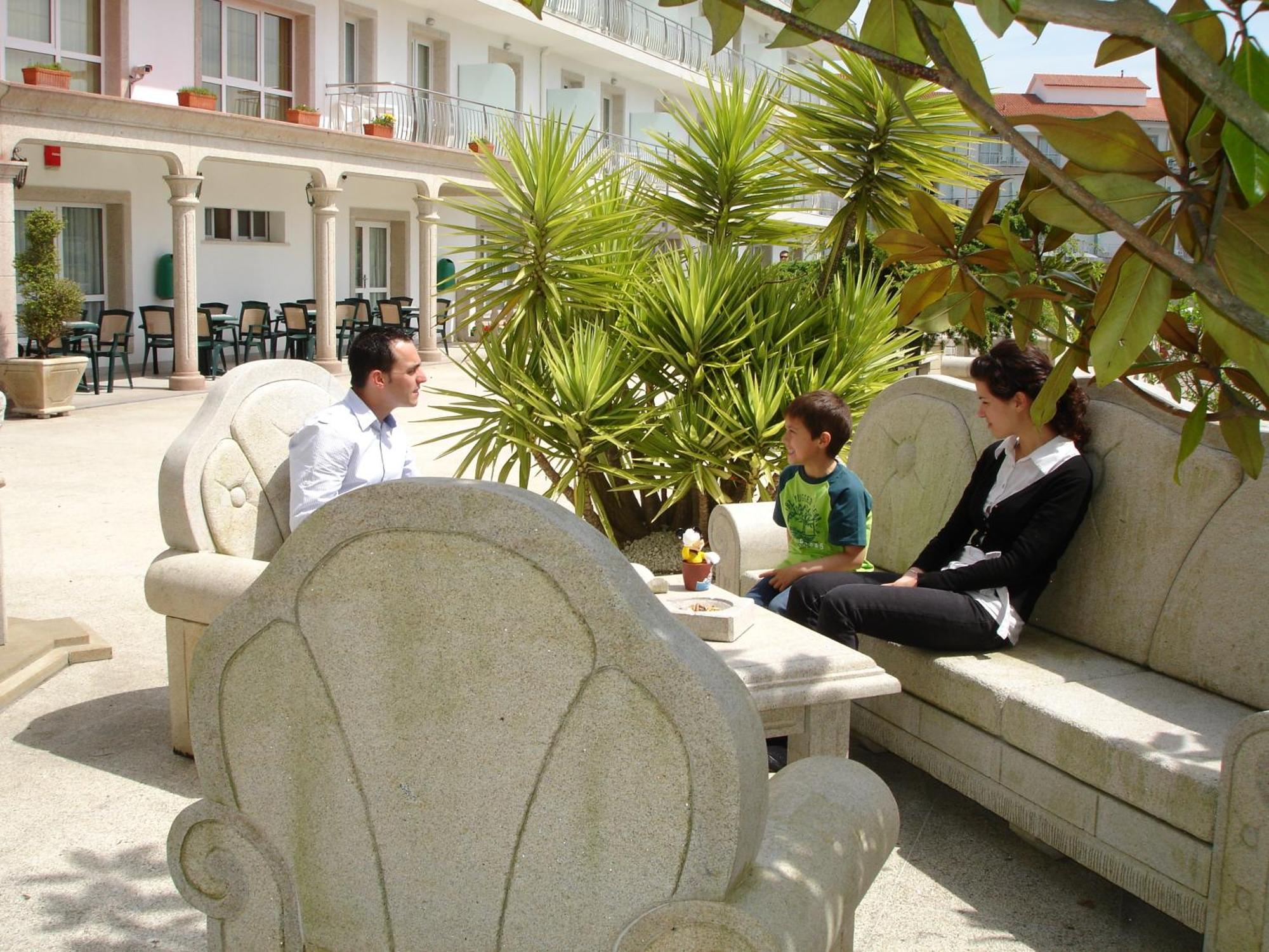 Hotel Nuevo Vichona Sanxenxo Bagian luar foto